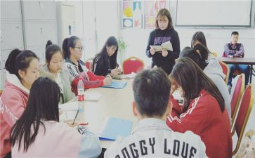 前半学期班务工作总结模板5篇