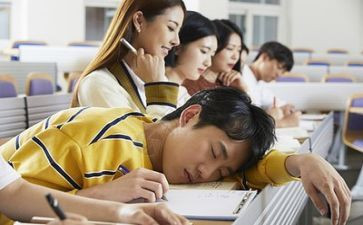 大学里的我作文600字推荐8篇