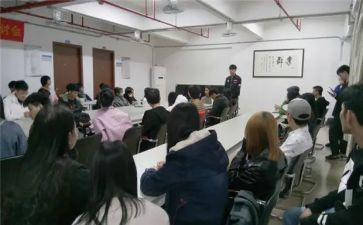 竞选副班长演讲稿参考5篇