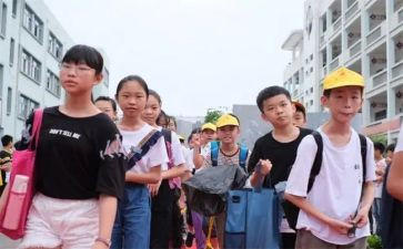 致六年级的我作文400字推荐8篇