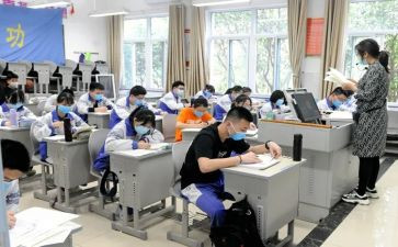 法学生在校简历模板6篇