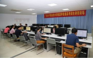 去学校招生演讲稿7篇