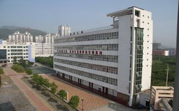 中专学生自我鉴定模板6篇
